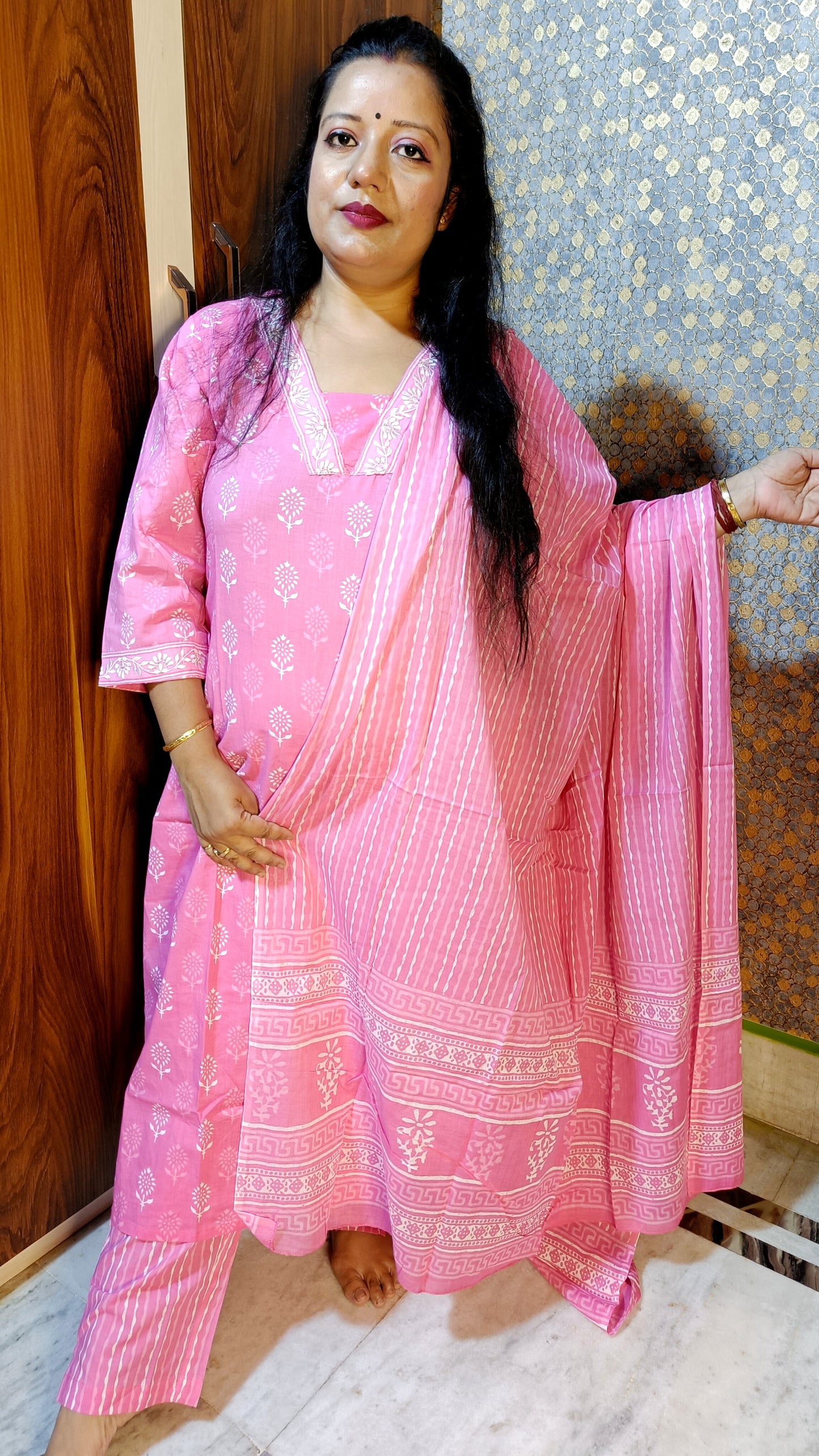 PREMIUM PURE COTTON V-NECK PINK DUPATTA PANTS SUIT SET - KDP400