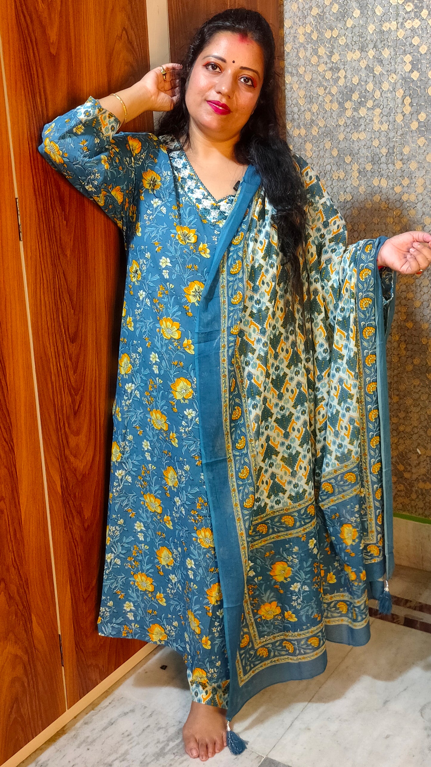 PLUS SIZE PURE COTTON BLUE FLORAL DUPATTA PANTS SUIT SET - KDP411