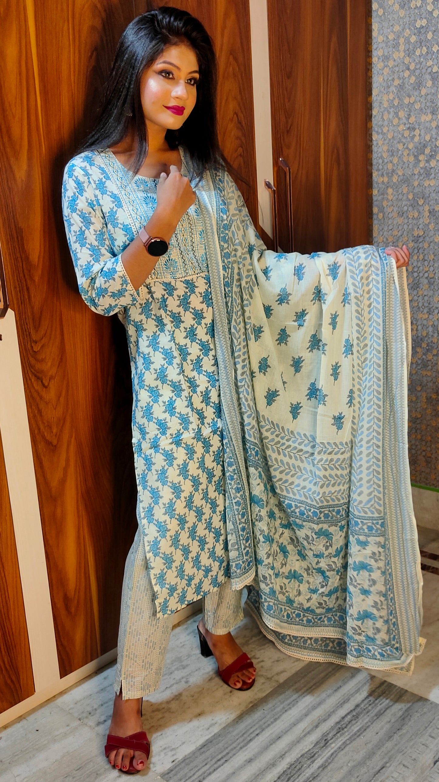 PURE COTTON THREAD EMBROIDERY BLUE DUPATTA PANTS SUIT SET - KDP185